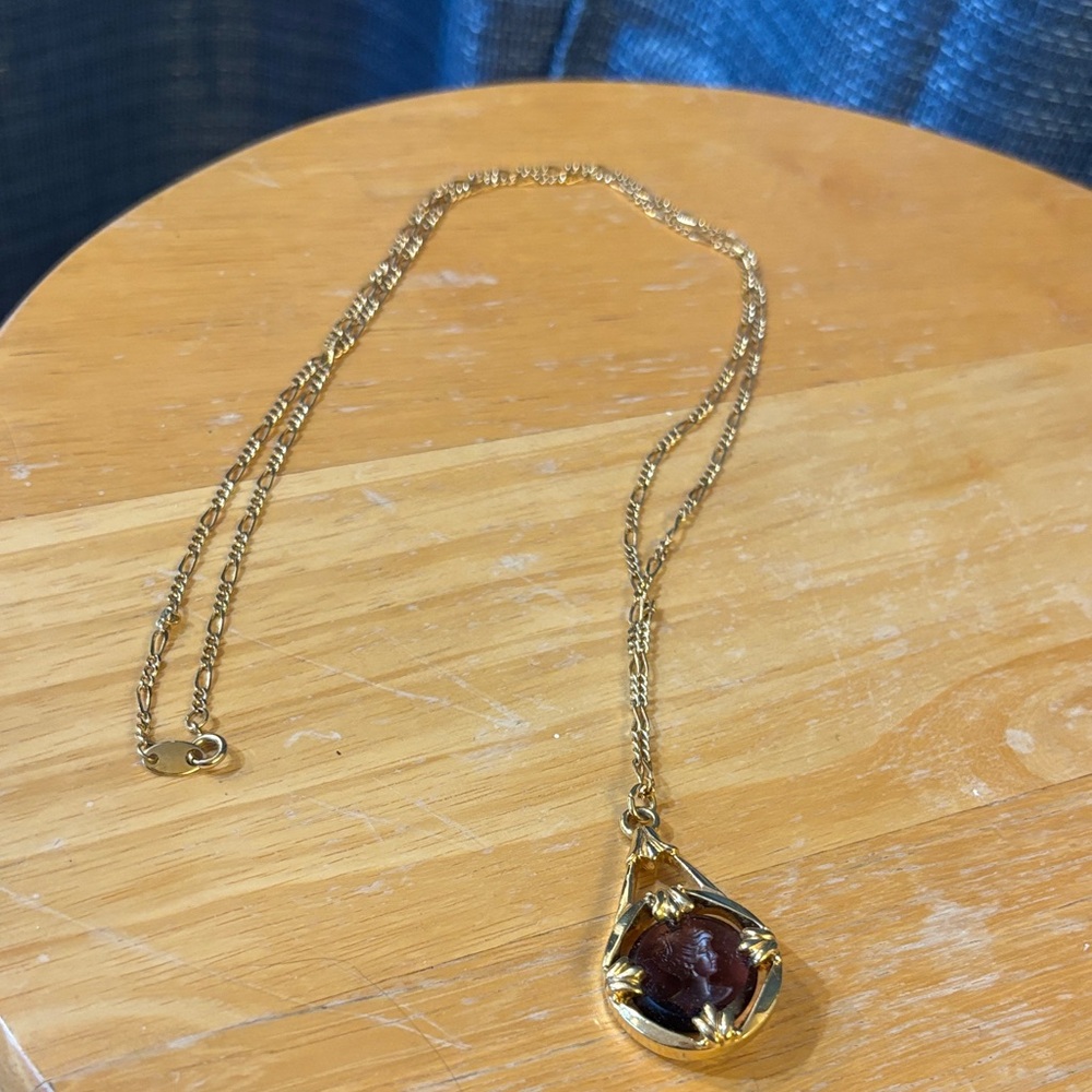 Vintage Avon “Queen” Costume Jewelry Necklace